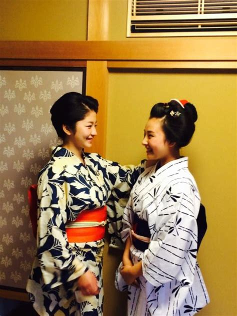 gion sisters geiko satsuki and maiko marika wearing summer