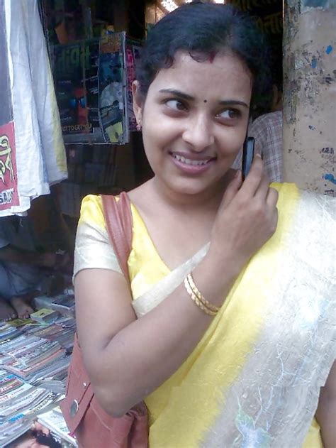 hot indian aunty in yellow sari indian girls club