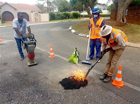 joburgs weltevreden park residents fix potholes   rk moneyweb
