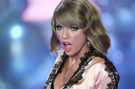 taylor put on a surprised face on the runway at the victoria s secret