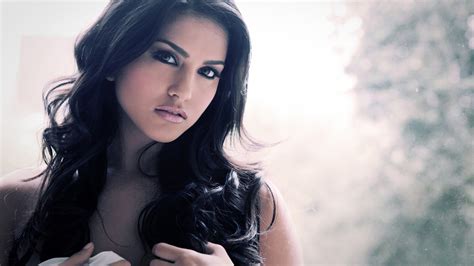 Web Babe Sunny Leone Download Hd Wallpapers