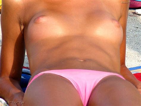 beach spy eye bikini voyeur barefaced panties on a beach free gallery
