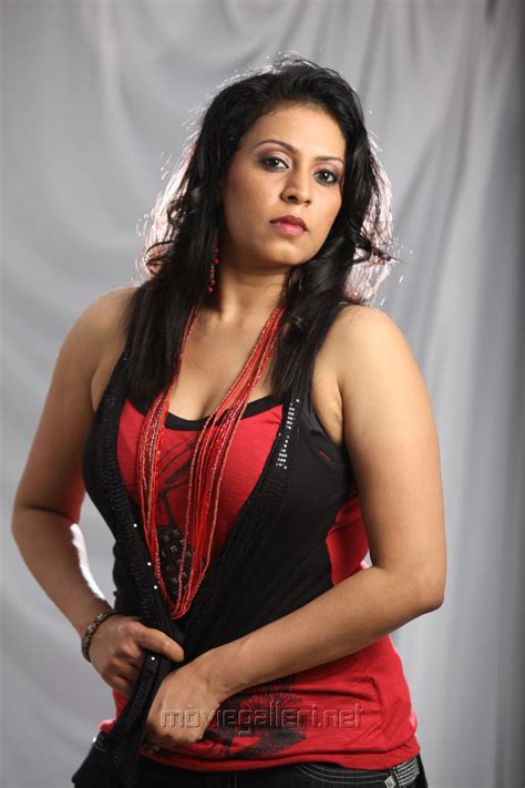Picture 478963 Telugu Singer Madhoo Hot Photoshoot