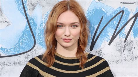 poldark s eleanor tomlinson on supporting other women and finding fame