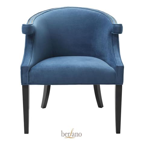 lichtblauwe velvet stoel rvbangarangorg