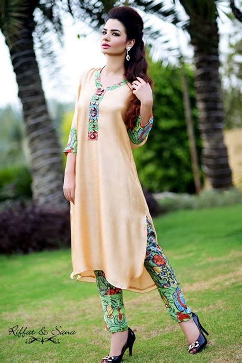 New Arrival Of Summer Dresses 2018 Pakistani Lawn Collection For Girls