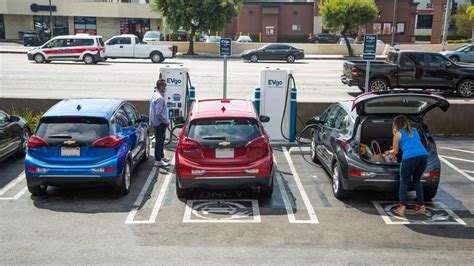 onthult plan voor  miljoen laadstations voor elektrische autos economie nunl