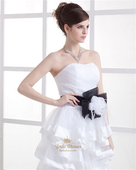 Elegant White Strapless Short Layered Wedding Dress With