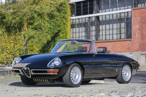 reserve  alfa romeo spider  sale  bat auctions sold    july
