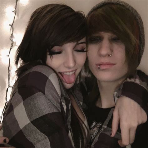 Pin By Dani California On Emotional Angels Cute Emo Couples Johnnie