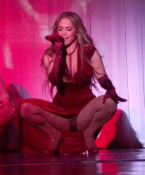 Jennifer Lopez Performing Live In Las Vegas 06 02 2017