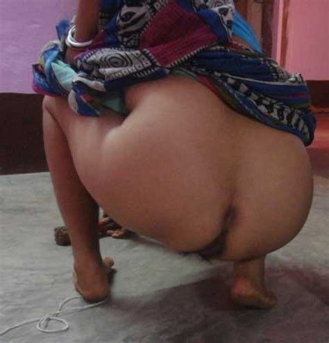 saree me apni big ass khol ke baithi hui bimla aunty antarvasna indian sex photos