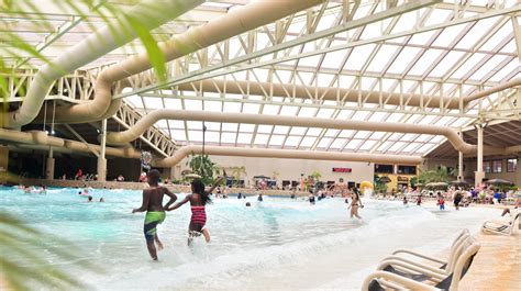 wisconsin dells water  amusement parks reopen starting saturday