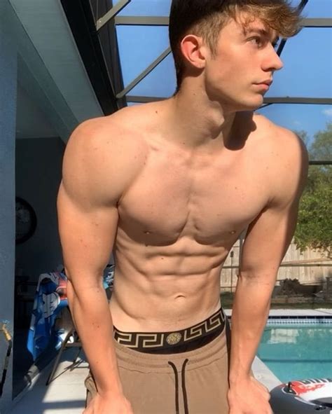 gay tom — top sexy hot gay abs