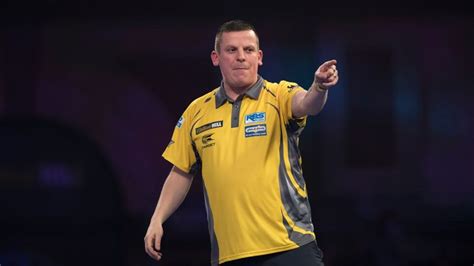 dave chisnall  darts practice   shed  helped improve  form darts news sky sports