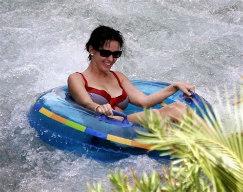 Katy Perry Bikini Candids At Atlantis Paradise Island Hot Blog Photos