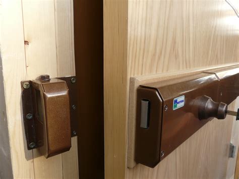 extra security   doors secure door lock stop  burglar