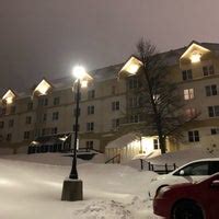 hotel chateau bromont  tips