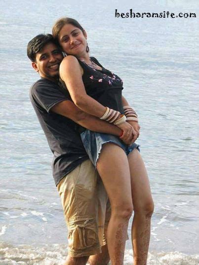 indian teen couples sex in beach india pinterest