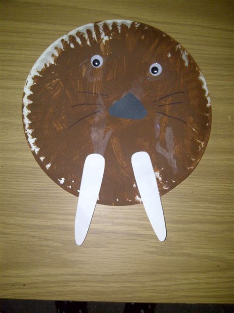 paper plate walrus preschool crafts pinterest arctic animals