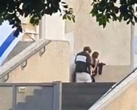 Israeli Couple Filmed Having Sex At Door Of Tel Aviv’s Synagogue Totpi