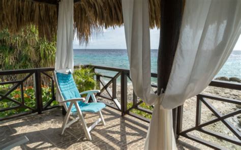 paradisefm airbnb en caribbean tourism organization slaan handen ineen knipselkrant curacao