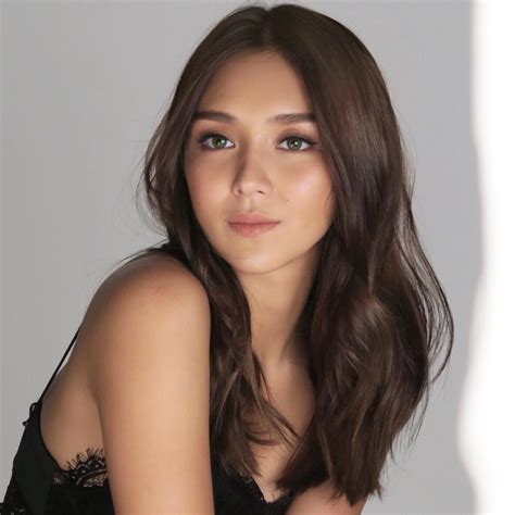 look 40 times kathryn bernardo proved that pinay beauty can captivate