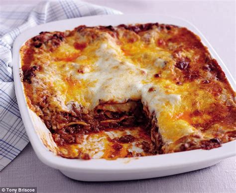 mary berry special meat lasagne bolognese sauce daily mail