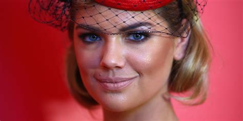 Kate Upton Dons Retro Red Dress At Melbourne Cup
