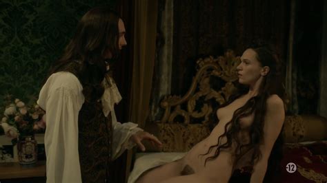 anna brewster topless thefappening
