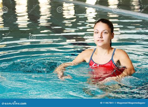 Brunette Swimming In Pool Stock Image Image Of Woman 11467841