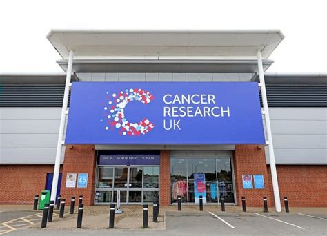 Six Times Survivor Opens Thanets New Cancer Research Uk Superstore