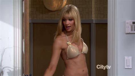 beth behrs nude pics page 1