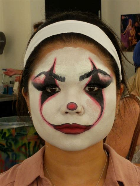 pin  katie takemoto  clown female clown face makeup halloween