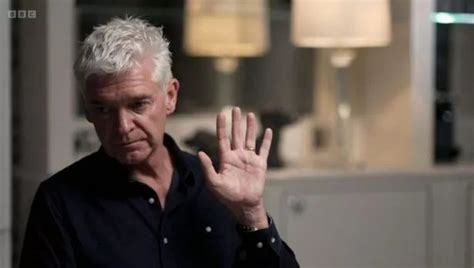 phillip schofield blistered both hands from vaping so much during