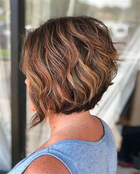 viral medium short stacked hairstyles pictures