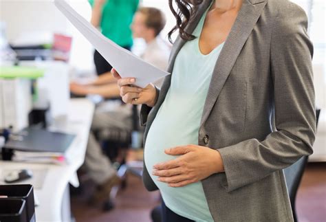 4 Women Share What It S Like To Get A New Job While Pregnant