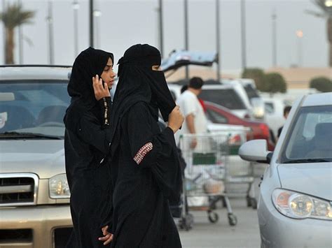 Saudi Arabia Cracks Down On Un Islamic Clothing During