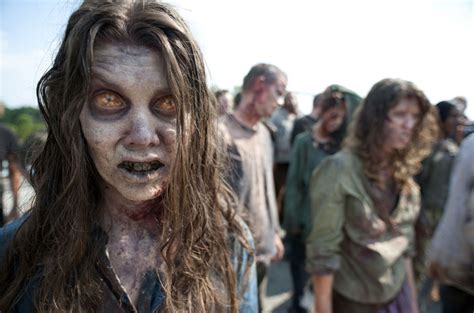 First Look At The Zombies From The Walking Dead Season 2