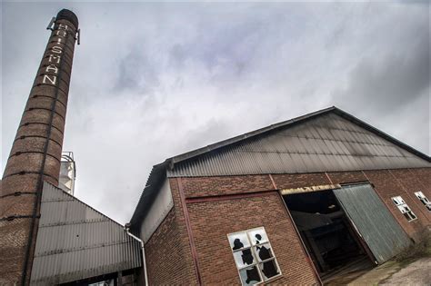 buren van verlaten steenfabriek vrezen vuurwerk foto gelderlandernl