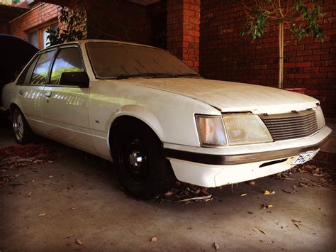 holden commodore sle jay shannons club