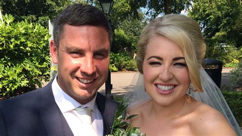 newlywed clare daly dies after mistaking skin cancer symptoms for a pulled muscle huffpost life