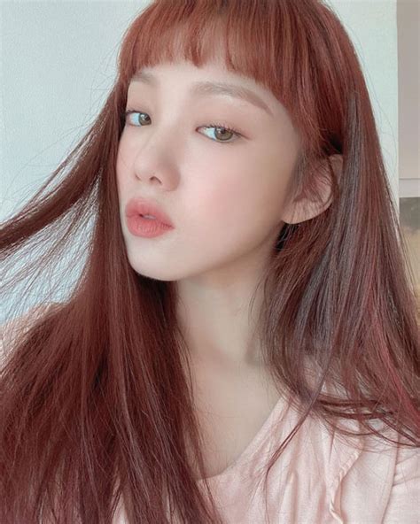 Lee Sung Kyung S Choppy Bangs Make Her Look Like A Real Life Doll