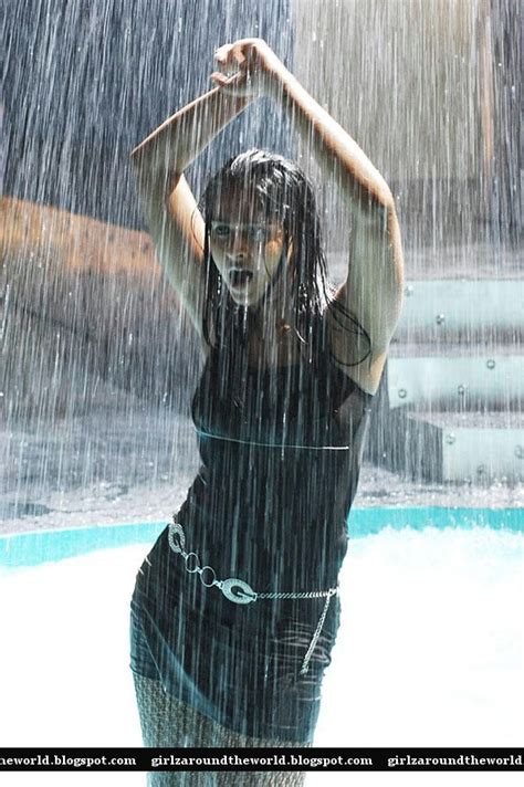 Anushka Shetty Visible Nipple Impression While Bathing In Rain Girlz