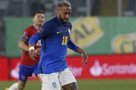 Dikritik Perut Buncit Neymar Salahkan Ukuran Jersey Timnas Brasil
