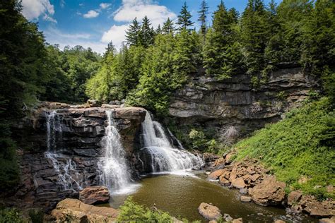 blackwater falls  offer sunset   stroll  west virginia state parks encourage