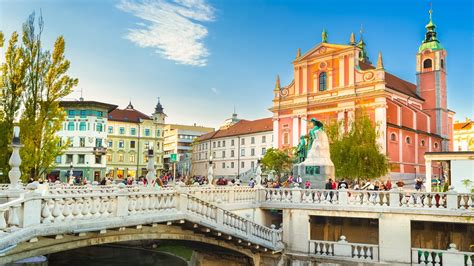 piedi del centro storico  lubiana visit ljubljana