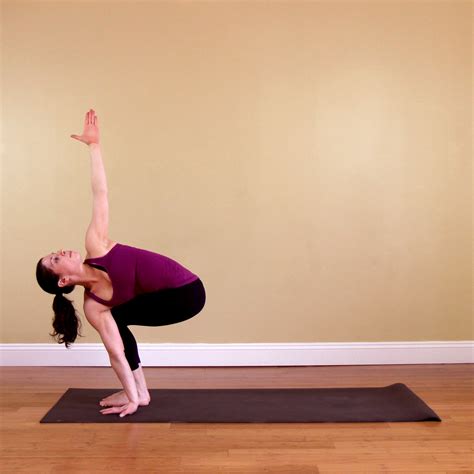 open side fierce  minute yoga sequence  slimmer outer thighs