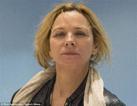 Kim Cattrall Bravely Ditches The Make Up As She Arrives In New York