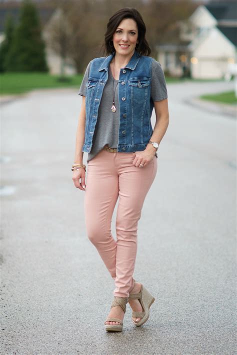 How To Wear Pale Pink Skinny Jeans